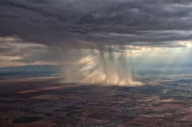 तो इसलिए चाहता है हर कोई प्लेन में Window Seat