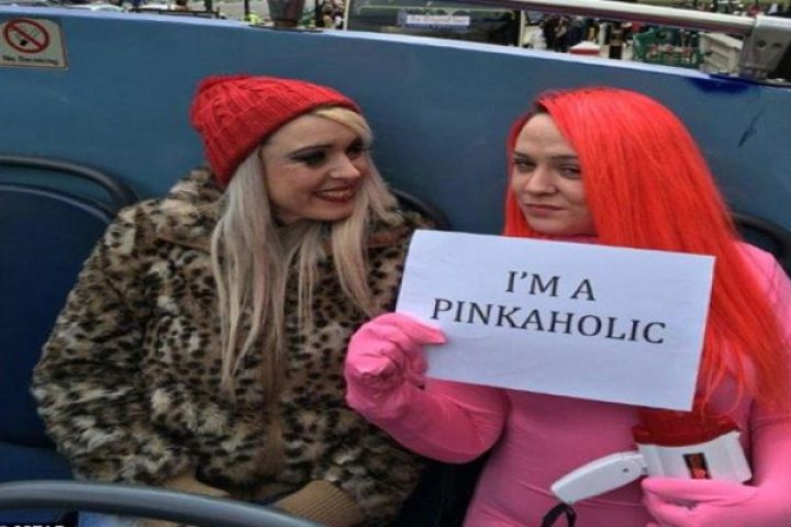 ये हैं Pinkoholic जिन्हें पिंक कलर कुछ ज्यादा ही पसन्द है, जानिए इनके बारे में