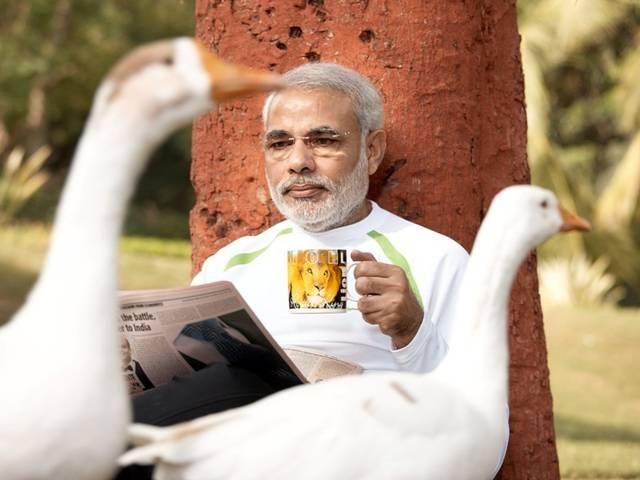 चलिए आज आपको दिखाते है PM नरेंद्र मोदी की अनदेखी तस्वीरें