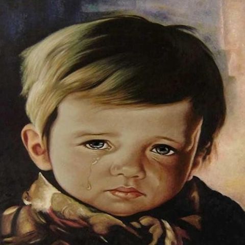 रोते हुए बच्चे की तस्वीर घर में रखने से लग जाती है आग ,लोग मान रहे शापित