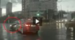 इस विडियो में देखिये, भूत रोड पर लेकर आया कार