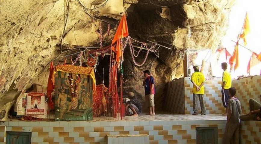 बलूचिस्तान में बना माँ भवानी का मंदिर,जहाँ नवरात्री में होता है विशेष आयोजन