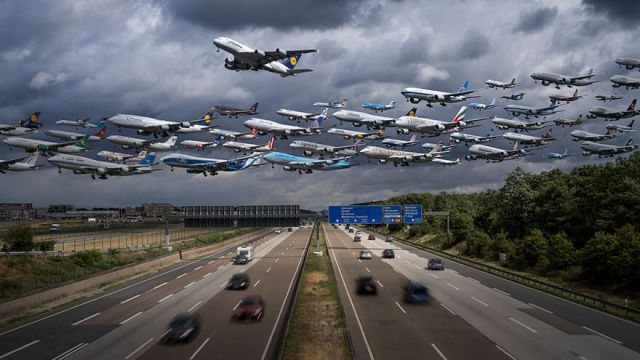 फोटोग्राफर ने ली हवाई जहाज़ की कुछ बेह्तरीन तसवीरें
