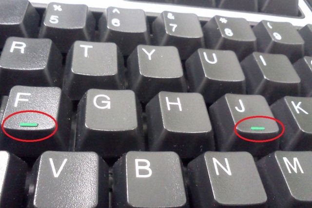 आपको पता है क्यों होते है कीबोर्ड के ‘F’ और ’J’ Key पर ये निशान