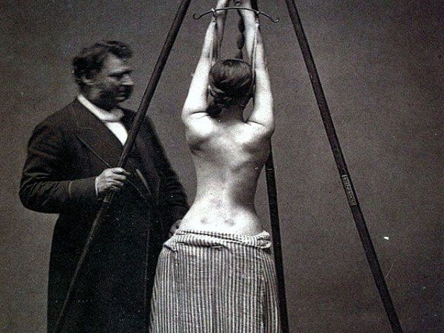 PHOTOS : 100 साल पहले डॉक्टर ऐसे करते थे मरीजों का इलाज