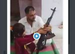 भारत के खिलाफ बाप अपनी बेटी को दे रहा है AK-47 चलाने की ट्रेनिंग
