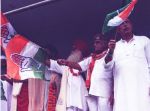 विडियो : MP के पूर्व CM और BJP के वरिष्ठ नेता ने लहराया कांग्रेस का झंडा !