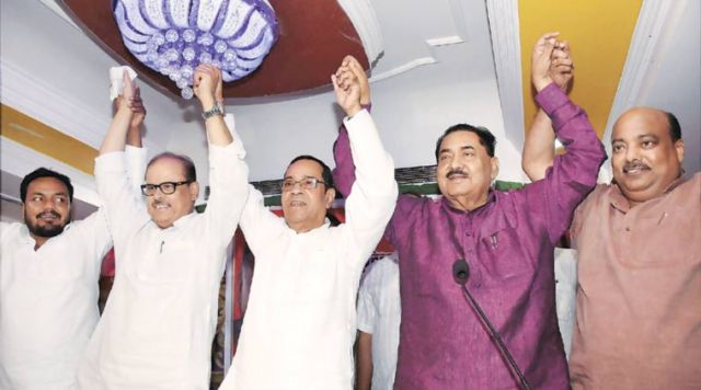 बिहार में हो रहा राजनीति का कांटा दंगल, राकांपा-सपा ने बनाया तीसरा मोर्चा