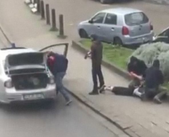 पेरिस हमले के संदिग्ध मोहम्मद अबरिनी को पुलिस ने लिया हिरासत में