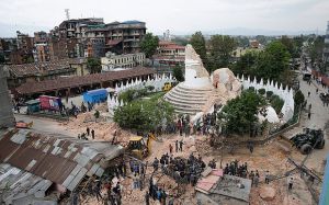 नेपाल भूकंप की तबाही का खौफनाक मंजर सामने आया वीडियो
