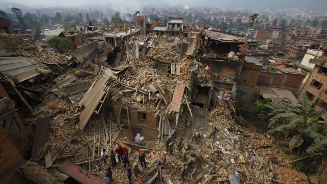 भूकंप की आपदा से ज़्यादा भयावह है तबाही का मंज़र