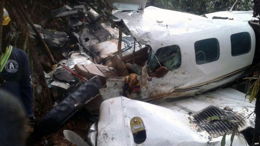 सेना का विमान हुआ दुर्घटना ग्रस्त, 11 की मौत