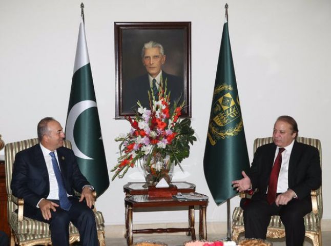 एक दिवसीय दौरे पर पाकिस्तान पहुचे तुर्की विदेश मंत्री मेवलुट कावूसोग्लू, आज करेंगे शरीफ से द्वीपक्षीय संबंधों पर बातचीत