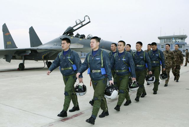 चीन की सेना को लग रहा है हिन्दुस्तान से डर, की हथियारों की मांग