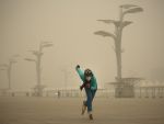 प्रदूषण से बढ़ी चीन में मुश्किल, नज़र आ रहा धुंध का असर