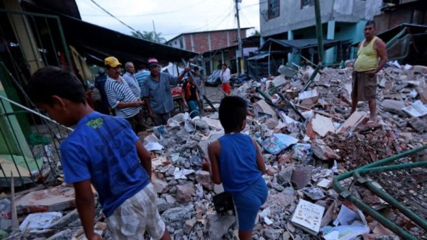 इक्वाडोर में भूकंप से 2 लोग मरे, बिल्डिंग्स हुईं धराशायी
