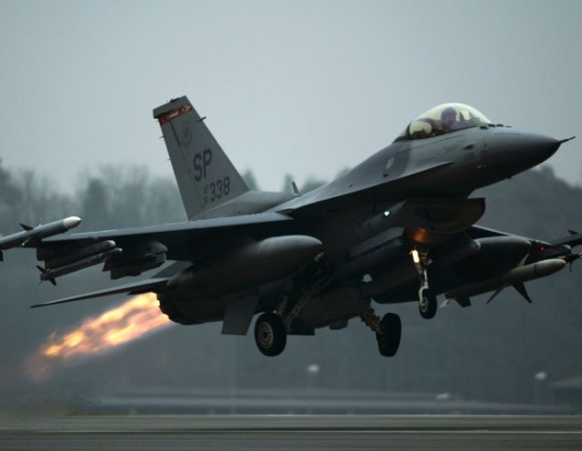 एफ-16 पर अमेरिकी सांसद ने कहा : अमेरिकी करदाताओं का पैसा पाकिस्तान को न दें
