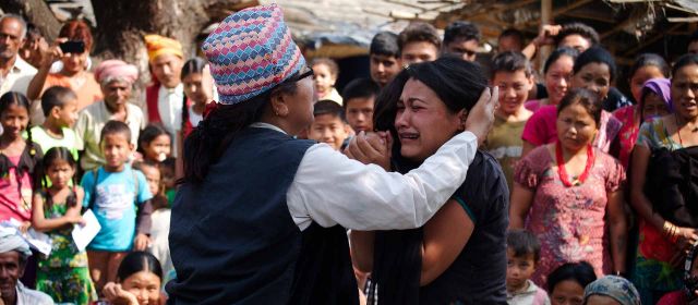नेपाल से देह व्यापर के लिए खाड़ी देश ले जाए जा रही दो युवतियों को पुलिस ने मुक्त करवाया