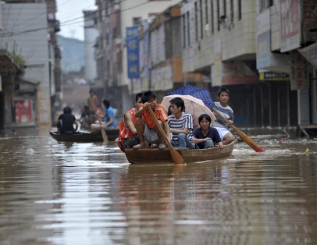 चीन के इतिहास की दूसरी सबसे विनाशकारी बाढ़, 250 लोगों की मौत