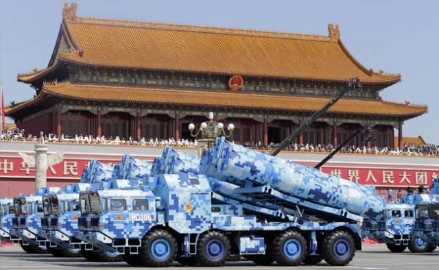 दक्षिणी चीन सागर पर फैसले के बाद चीन ने दुनिया को दिखाई सैन्य ताकत
