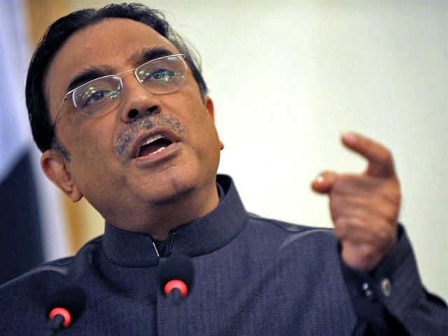 अगर मैं एक कॉल करूंगा तो पूरा पाकिस्तान थम जायेगा : जरदारी
