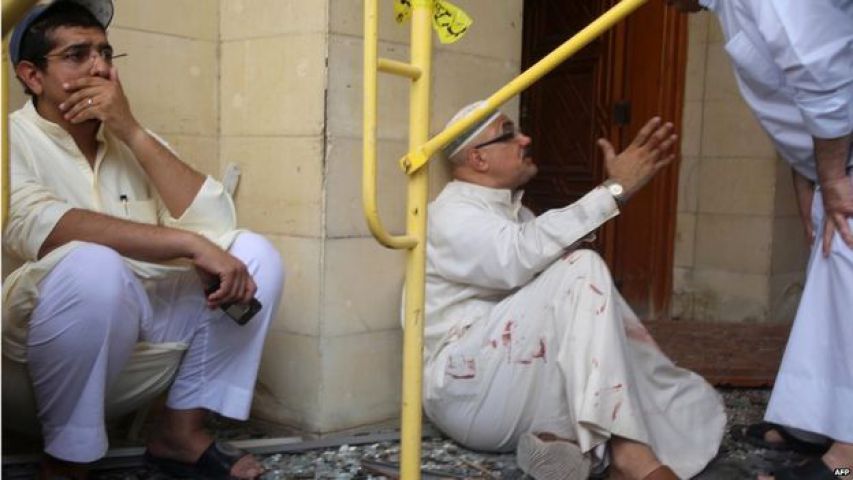 कुवैत : मस्जिद में जुमे की नमाज के दौरान विस्फोट, 13 मरे