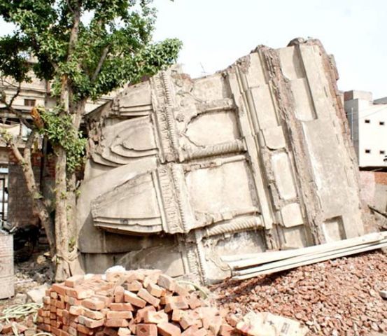 पाकिस्तान में जैन मंदिर तोड़ने पर, भारत के जैन अनुयायी आहत