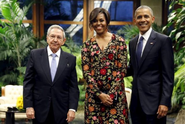 मिशेल ओबामा को भी भा गई कश्मीरी कढ़ाई वाली ड्रेस