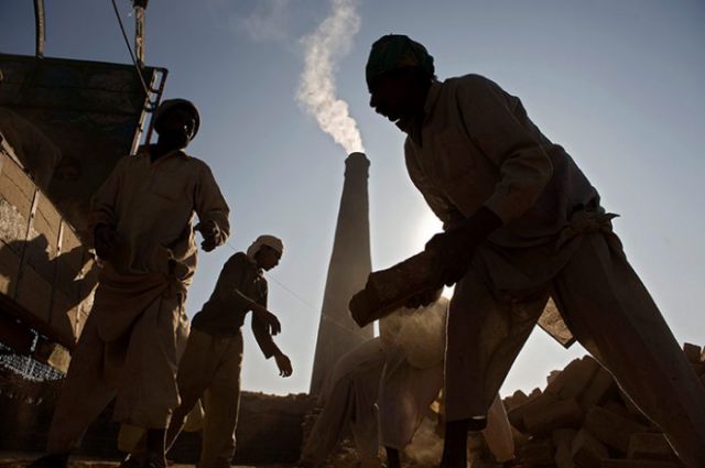 पाकिस्तान से 97 हिंदु बंधुआ मजदूर हुए आजाद