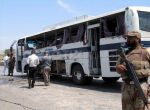 कराची में बस पर आतंकवादी हमला, 45 मरे