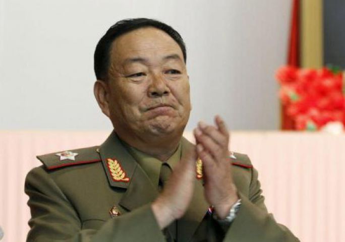 सैन्य परेड में सो गए रक्षा मंत्री को उत्तर कोरिया ने तोप से उड़ाया