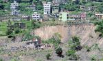 नेपाल में भूस्खलन से नदी का मार्ग बाधित, हाई अलर्ट पर रिहायशी इलाके