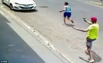 Video: पुलिस ऑफिसर ने पत्नी को सरेआम 11 बार शूट कर मार डाला