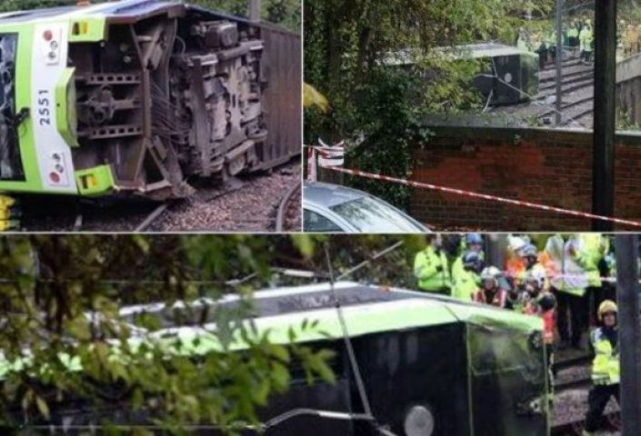 सुरंग में पलटी ट्रेन, 5 की मौत