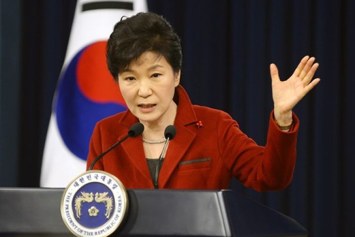 दक्षिण कोरिया में राष्ट्रपति के विरोध में आए लाखों लोग