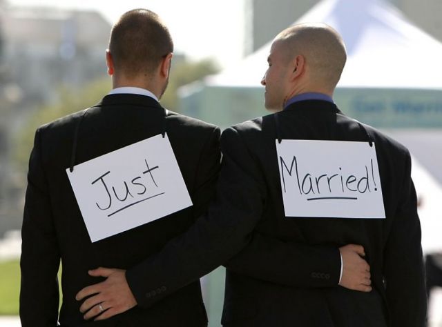 ब्रिटेन में हुआ 7732 समलैंगिक जोड़ों का विवाह