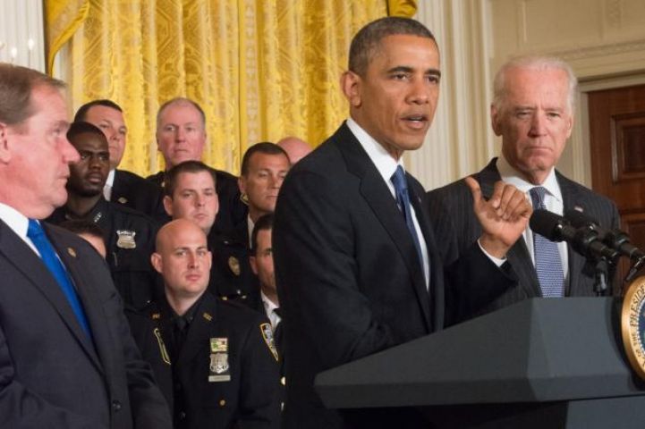 पुलिस अधिकारियों की वजह से अमेरिका सुरक्षित: ओबामा