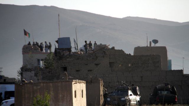 अफगानिस्तान में आत्मघाती हमला, 400 से अधिक कैदी आतंकी छुड़वाए गए