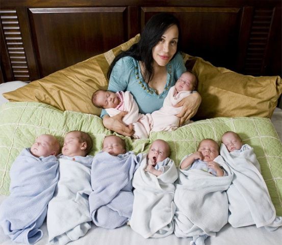 पहले 6 बच्चो को जन्म देने वाली पोर्न स्टार ने फिर दिया 8 बच्चो को एकसाथ जन्म