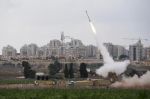 रॉकेट दागे जाने के जवाब में इजरायल ने गाजा में किया हवाई हमला