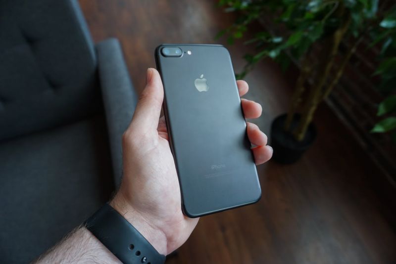 Apple iPhone 2019 में होगा ट्रिपल रियर कैमरा, जानिए अन्य खासियत
