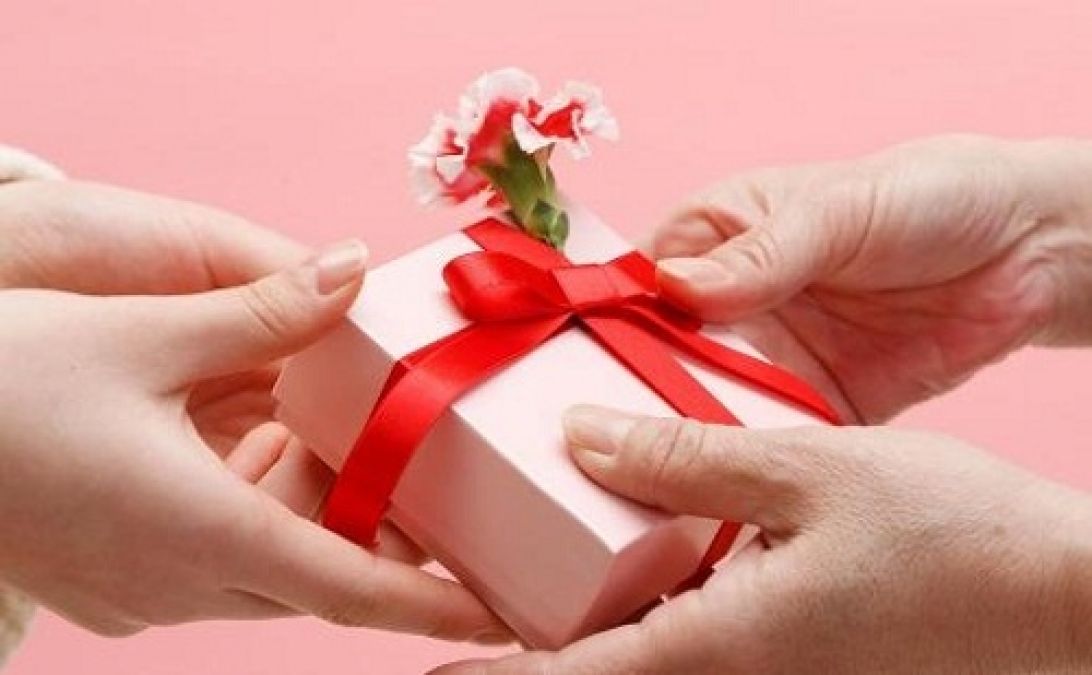 On this Raksha Bandhan, give your sister these special gifts