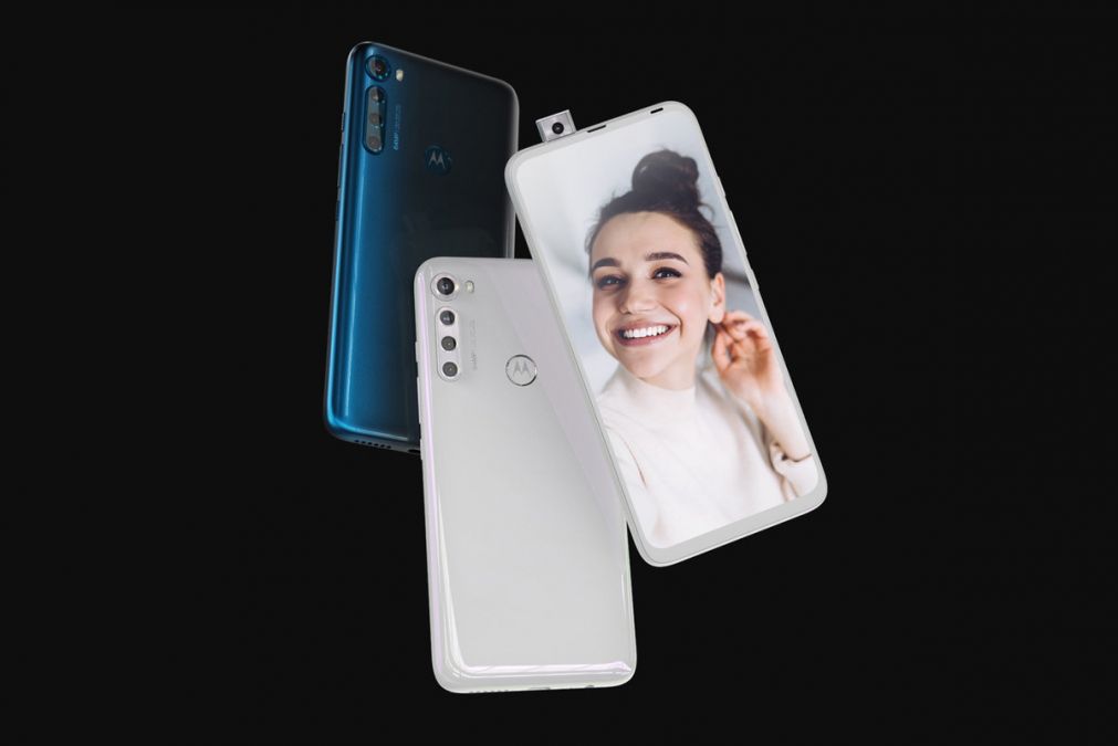 Today you will get the chance to buy Motorola One Fusion + smartphone with many attractive offers