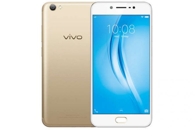 बेहद सस्ता हुआ Vivo V5s स्मार्टफोन