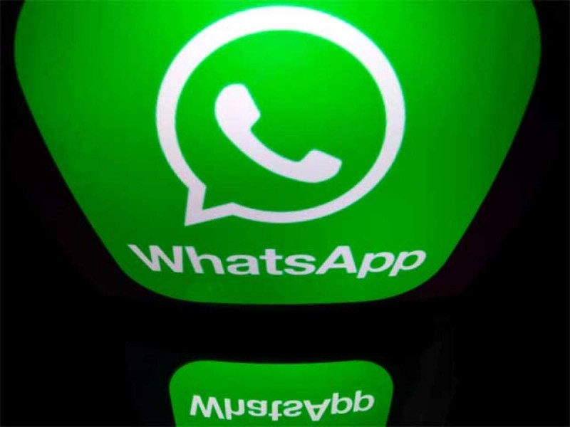 WhatsApp informs users about its privacy policy through status