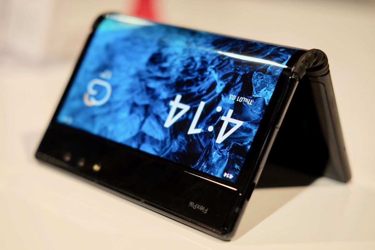 Royole FlexPai: This is the world's first foldable phone