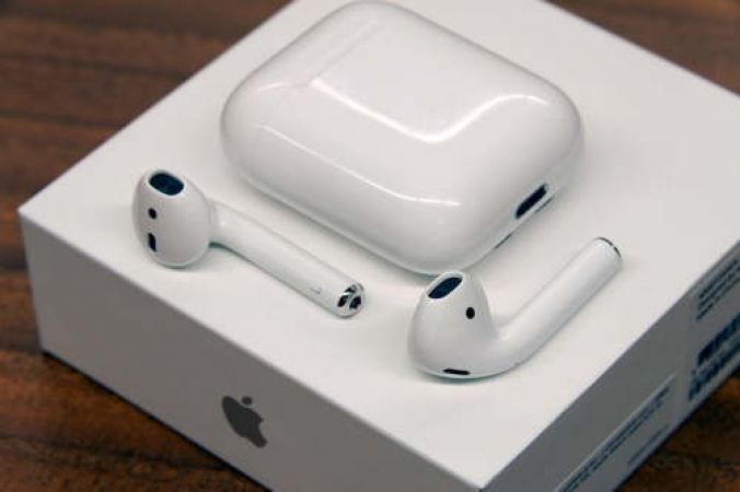 This boy made Apple AirPods by using just 300Rs