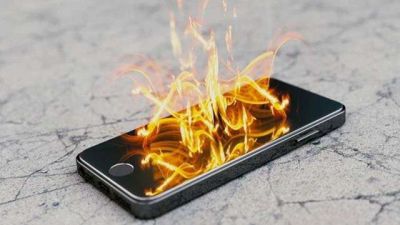 जानिए वे कारण जिनसे जलकर राख हो जाता है आपका स्मार्टफोन