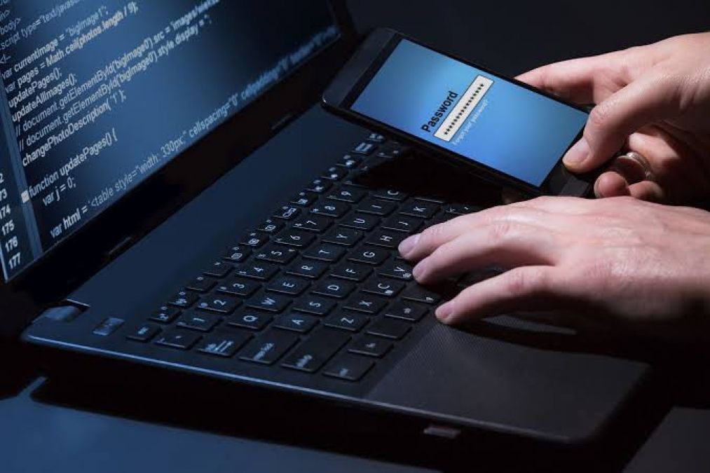 Know how hackers hack your device