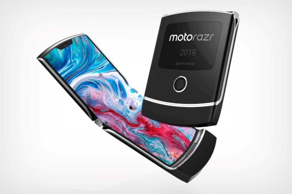 Motorola Razr flip phone is going to be a challenge for this Samsung smartphone, know why